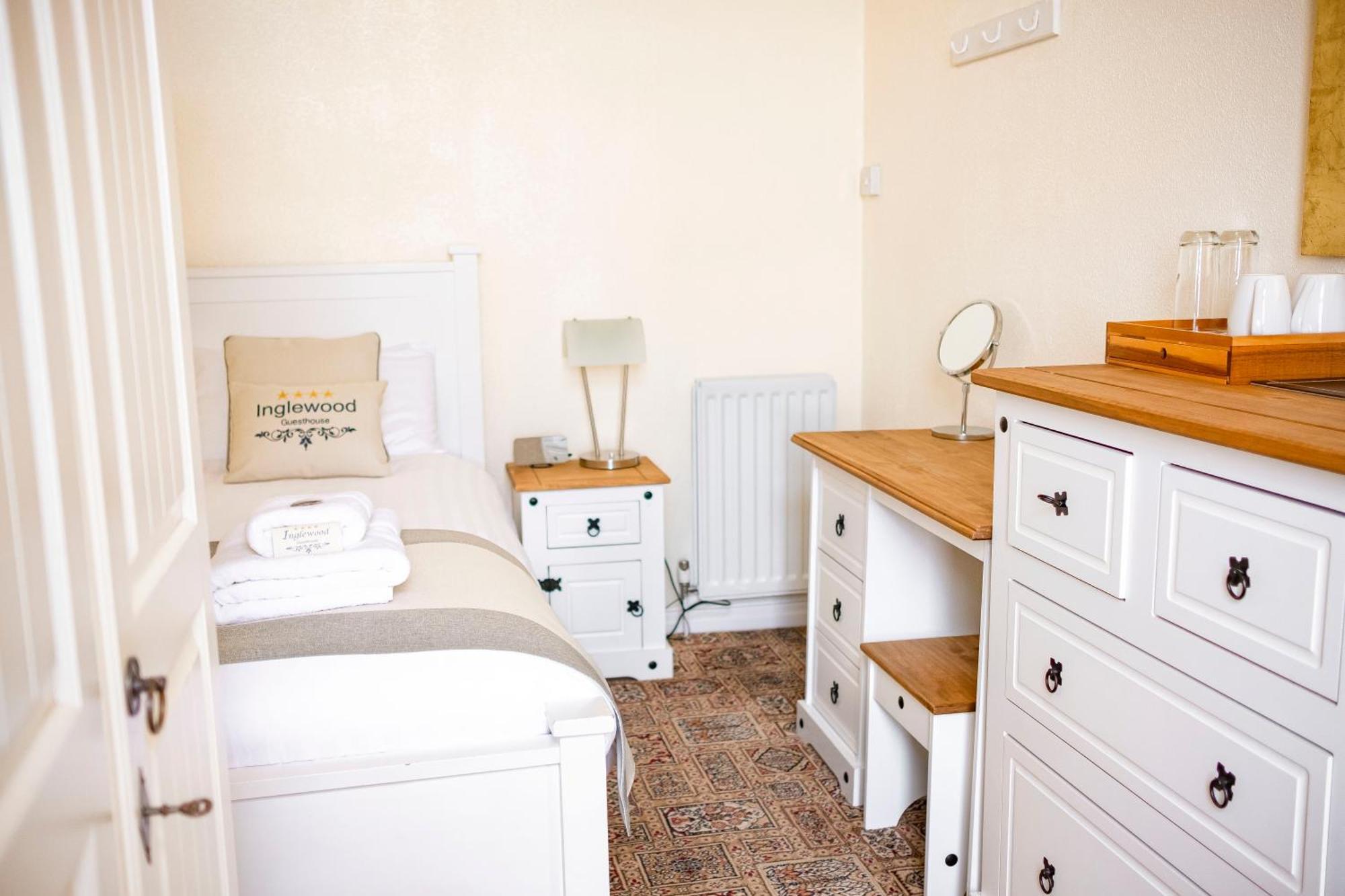 Hotel Inglewood - Opul Express Douglas Zimmer foto